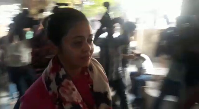  ഇന്നായിരുന്നു പൊലീസ് ദെബോലിനയെ ചോദ്യം ചെയ്തത്‌