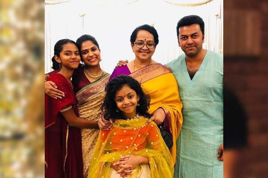 സിനിമാകുടുംബത്തിലെ ഭാര്യയും, അമ്മയും, മരുമകളും, ജ്യേഷ്ഠത്തിയും, അമ്മായിയും ഒക്കെയായ പ്രിയനടി പൂർണ്ണിമ ഇന്ദ്രജിത് ആണ് ഈ സുന്ദരി കുട്ടി സിനിമാകുടുംബത്തിലെ ഭാര്യയും, അമ്മയും, മരുമകളും, ജ്യേഷ്ഠത്തിയും, അമ്മായിയും ഒക്കെയായ പ്രിയനടി പൂർണ്ണിമ ഇന്ദ്രജിത് ആണ് ഈ സുന്ദരി കുട്ടി