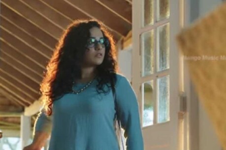 നിത്യ മേനോൻ പാടുന്നു, പാട്ടിനൊരു ടീസറും നിത്യ മേനോൻ പാടുന്നു, പാട്ടിനൊരു ടീസറും