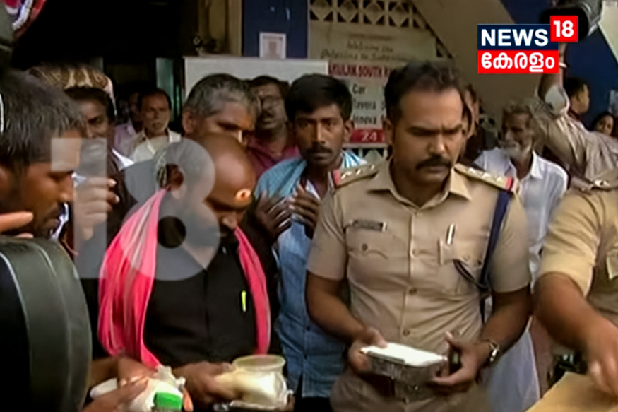 അയ്യപ്പ ഭക്തർക്ക് മോശം ഭക്ഷണം കൊടുത്താൽ പിടിവീഴും ; 305 ഹോട്ടലുകൾക്കെതിരെ നടപടി
