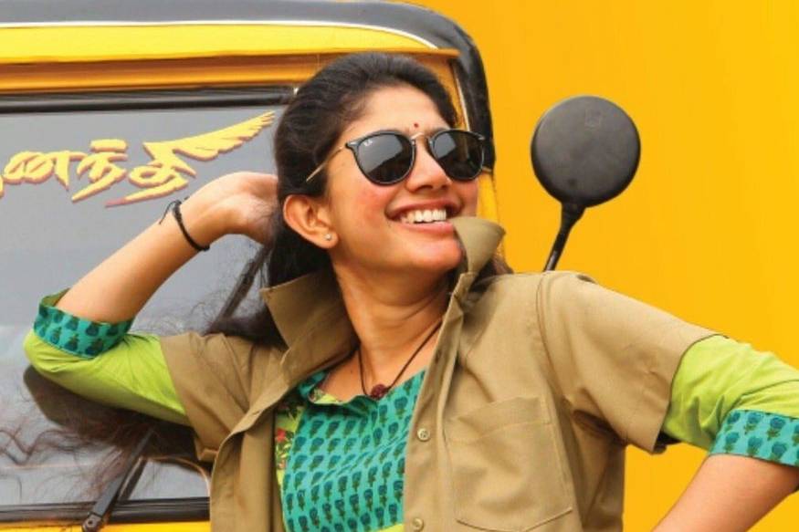  അറാത്ത് ആനന്ദി എന്ന ഓട്ടോ ഡ്രൈവറായി മാരി 2ൽ സായ് വേഷമിട്ടിരുന്നു