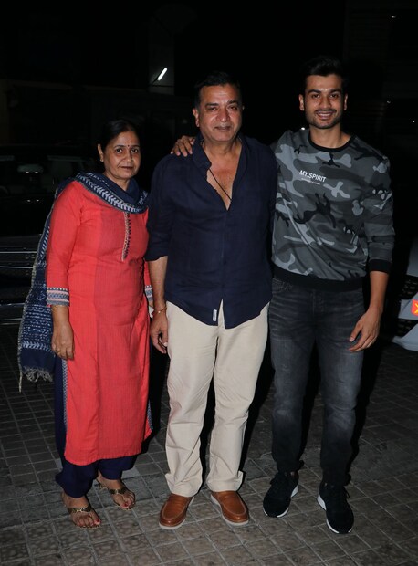  വീണ കൗശാൽ, ശാം കൗശാൽ, സണ്ണി കൗശാൽ