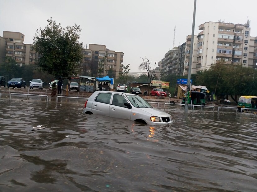 തുടര്ച്ചയായ രണ്ടാംദിവസവും ഡല്ഹിയില് കനത്ത മഴ  തുടര്ച്ചയായ രണ്ടാംദിവസവും ഡല്ഹിയില് കനത്ത മഴ