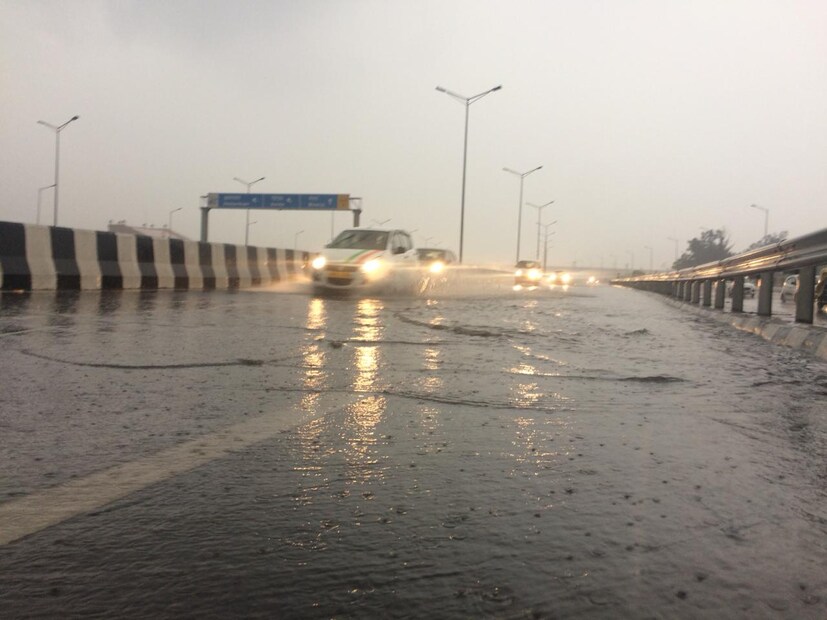  മോശം കാലാവസ്ഥ കാരണം 15 ട്രെയിനുകളുടെ സമയക്രമം തെറ്റി. ട്രെയിനുകള്‍ വൈകിയോടുന്നു