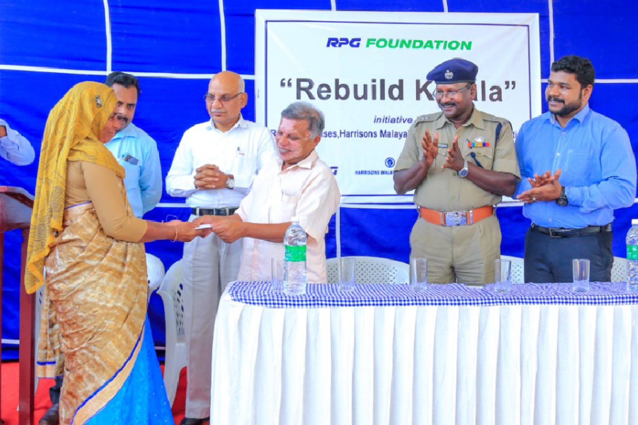 വയനാട്ടില്‍ 25 ലക്ഷത്തിന്റെ പ്രളയ ദുരിതാശ്വാസം