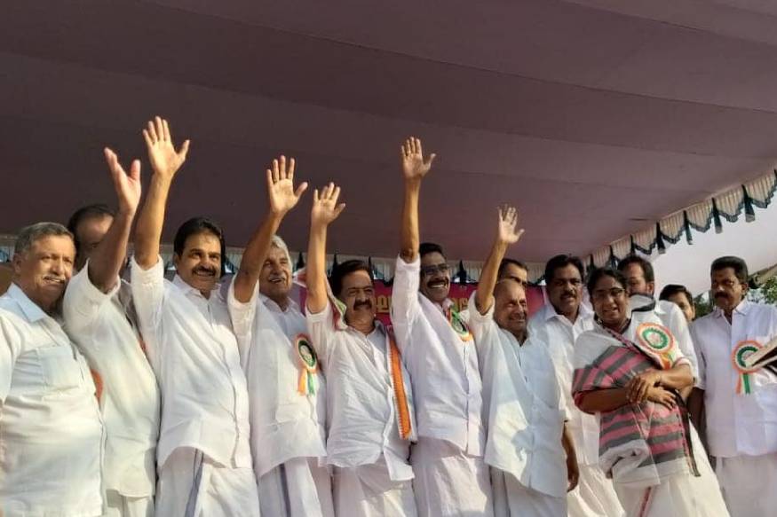  കുട്ടനാട്ടിൽ ജയസാധ്യതക്കാണ് മുൻഗണനയെന്ന് പ്രതിപക്ഷ നേതാവ് രമേശ് ചെന്നിത്തലയും യോഗശേഷം വ്യക്തമാക്കി. പാർട്ടിയുടെ അവകാശവാദങ്ങൾ നേതൃത്വത്തിന് ബോധ്യപ്പെട്ടെന്ന് ഉഭയകക്ഷി യോഗത്തിന് ശേഷം പി ജെ ജോസഫ് അറിയിച്ചു.