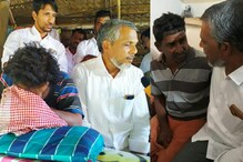 'ഇനിയൊരു പിതാവിനും ഈ ഗതി വരരുതെന്ന് പ്രാര്‍ത്ഥിച്ചിരുന്നു, പക്ഷേ...' കൃപേഷിന്റെയും ശരത്തിന്റെയും വീടുകളിൽ ഷുഹൈബിന്റെ പിതാവ്