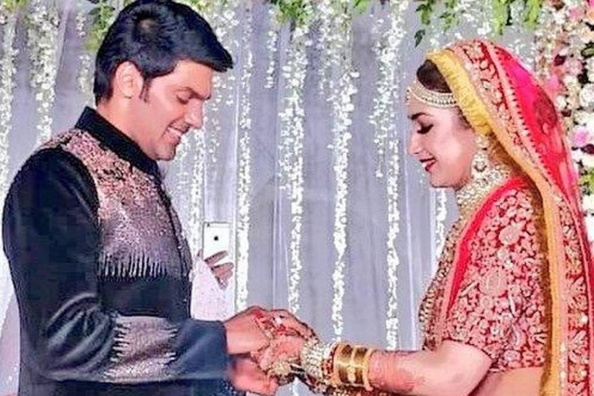 ആര്യാ കല്യാണ വൈഭോഗമേ; നടൻ ആര്യയുടെ വിവാഹ ചിത്രങ്ങൾ