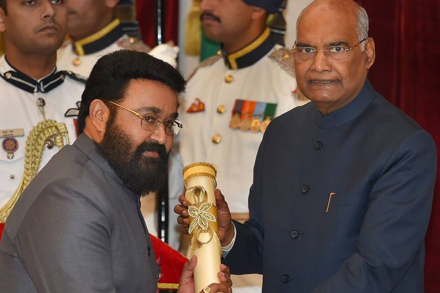 രാഷ്ട്രപതി രാംനാഥ് കോവിന്ദിൽ നിന്നും പത്മഭൂഷൺ പുരസ്കാരം ഏറ്റു വാങ്ങിയതിന്റെ ഇംഗ്ലീഷ് നന്ദി വാചകമാണ് ട്രോൾ ലോകത്തിന് ചാകര