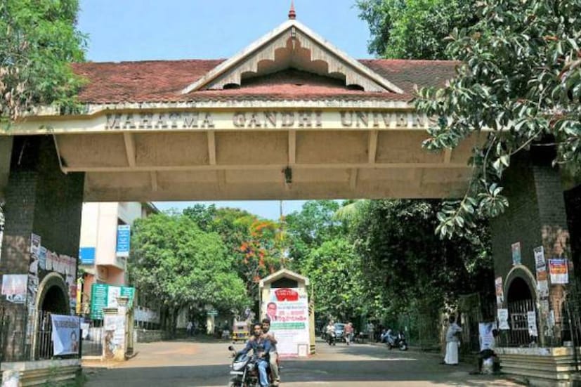  അപ്രതീക്ഷിതമായി സർട്ടിഫിക്കറ്റ് റദ്ദാക്കിയതോടെ നിരവധി വിദ്യാർഥികളുടെ ജോലിയെയും തുടർ പഠനത്തെയും ഇത് ബാധിച്ചിരുന്നു. ഇക്കാര്യം ചൂണ്ടിക്കാട്ടി വിദ്യാർത്ഥികൾ ഗവർണറെ സമീപിക്കുകയും ചെയ്തിരുന്നു. അതേസമയം വിഷയത്തിൽ ഗവർണറുടെ തീരുമാനം അന്തിമമായിരിക്കും.