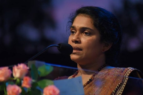 വിദേശയാത്ര തെരഞ്ഞെടുപ്പ് ചട്ടലംഘനം: ടൂറിസം സെക്രട്ടറി റാണി ജോർജിനെ സർക്കാർ തിരിച്ചുവിളിച്ചു വിദേശയാത്ര തെരഞ്ഞെടുപ്പ് ചട്ടലംഘനം: ടൂറിസം സെക്രട്ടറി റാണി ജോർജിനെ സർക്കാർ തിരിച്ചുവിളിച്ചു