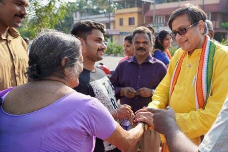 തെരഞ്ഞെടുപ്പ് പ്രചാരണത്തിൽ വീഴ്ച: തരൂരിൻറെ പ്രചാരണം വിലയിരുത്താൻ AICC നിരീക്ഷകൻ തെരഞ്ഞെടുപ്പ് പ്രചാരണത്തിൽ വീഴ്ച: തരൂരിൻറെ പ്രചാരണം വിലയിരുത്താൻ AICC നിരീക്ഷകൻ