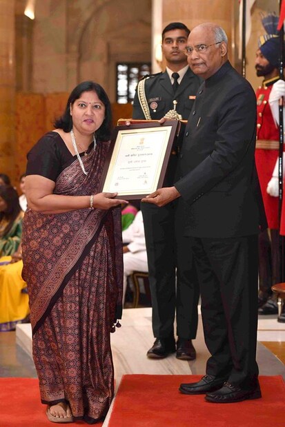  ദർശന ഗുപ്ത: ജാതി-മത- വർഗ-വർണ വിവേചനത്തിനതീതമായി താഴ്ന്ന നിലവാരത്തിലുള്ള സ്ത്രീകളുടെ ഉന്നമനത്തിനായി സന്നദ്ധ സംഘടന രൂപീകരിച്ചു. സമൂഹത്തിലെ താഴെക്കിടയിലുള്ള സ്ത്രീകൾക്ക് സമൂഹ വിവാഹം നടത്തുന്നതിൽ പ്രധാന പങ്ക് വഹിച്ചു.