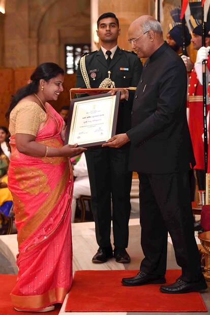  മഞ്ജു മണിക്കുട്ട: സൗദിയിലെ ഇന്ത്യൻ സമൂഹത്തിന്റെ മനുഷ്യാവകാശങ്ങൾക്കായി പ്രവർത്തിക്കുന്നു. വീട്ടു ജോലിക്കായും മറ്റും സൗദിയിലെത്തിയ നിരവധി സ്ത്രീകളും സ്പോൺസർമാരും തമ്മിലുള്ള കേസുകൾ പരിഹരിക്കുന്നതിന് വേണ്ടിയും സൗദിയിൽ ബുദ്ധിമുട്ടുകൾ അനുഭവിക്കുന്ന സ്ത്രീകളെ തിരിച്ച് ഇന്ത്യയിലെത്തിക്കുന്നതിനായും പ്രവർത്തിക്കുന്നു.