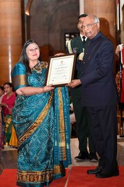 കലാരംഗത്തെ മാറ്റത്തിന്റെ മുഖം; നാരി ശക്തി പുരസ്കാരം നേടി ഇവർ