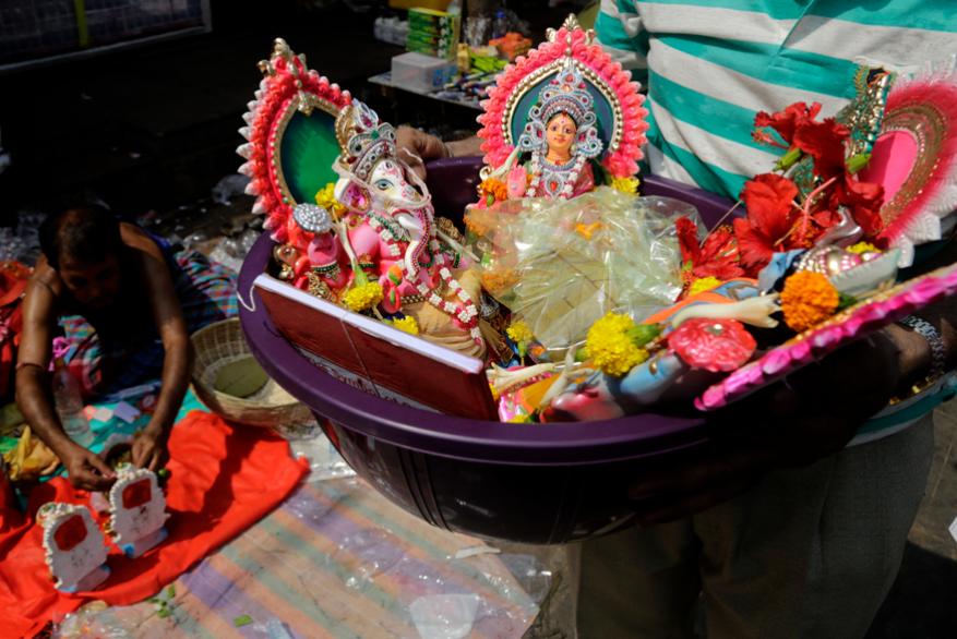 നമ്മൾ ഇവിടെ വിഷു ആഘോഷിച്ചപ്പോൾ ബംഗാളിൽ പൊഹേല ബൊയിഷാക്