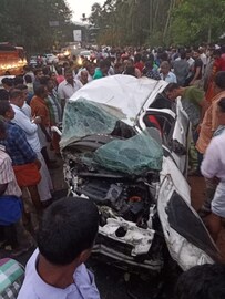 പാലായിൽ കാർ മരത്തിലിടിച്ച് അഞ്ച് മരണം-ചിത്രങ്ങൾ പാലായിൽ കാർ മരത്തിലിടിച്ച് അഞ്ച് മരണം-ചിത്രങ്ങൾ