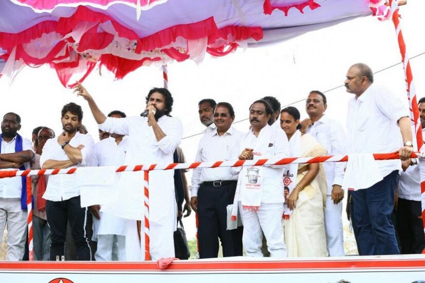  പലകൊല്ലിൽ നടന്ന പാർട്ടി തെരഞ്ഞെടുപ്പ് പ്രചാരണ പരിപാടിയിൽ അല്ലുവിന്റെ സാന്നിധ്യമാണ് ശ്രദ്ധിക്കപ്പെട്ടത്
