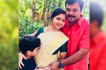 വീണ്ടും അമ്മയാവാനൊരുങ്ങി അമ്പിളി ദേവി വീണ്ടും അമ്മയാവാനൊരുങ്ങി അമ്പിളി ദേവി