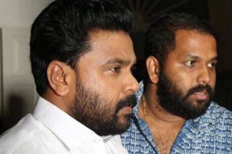 ദിലീപിന്റെ ഷൂട്ടിംഗ് കാണാൻ പോയി ഉരുണ്ടു വീണ ആ കുട്ടി ദിലീപ് ചിത്രം സംവിധാനം ചെയ്തതിങ്ങനെ ദിലീപിന്റെ ഷൂട്ടിംഗ് കാണാൻ പോയി ഉരുണ്ടു വീണ ആ കുട്ടി ദിലീപ് ചിത്രം സംവിധാനം ചെയ്തതിങ്ങനെ