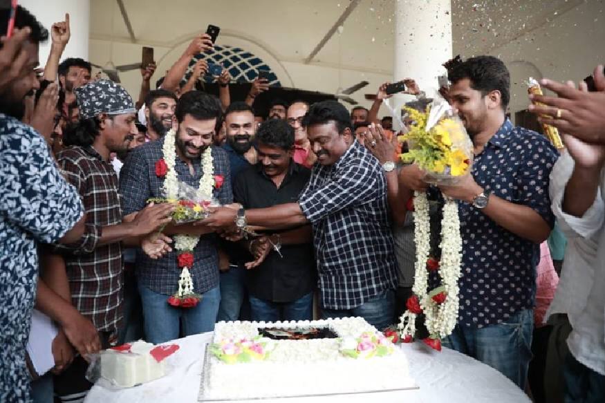 50 കോടി ക്ലബ്ബിൽ ഇടം നേടുന്ന മലയാളത്തിലെ ആദ്യ നടനും, സംവിധായകനും, നിർമ്മാതാവും എന്ന ബഹുമതി പൃഥ്വിരാജ് സ്വന്തമാക്കി 50 കോടി ക്ലബ്ബിൽ ഇടം നേടുന്ന മലയാളത്തിലെ ആദ്യ നടനും, സംവിധായകനും, നിർമ്മാതാവും എന്ന ബഹുമതി പൃഥ്വിരാജ് സ്വന്തമാക്കി