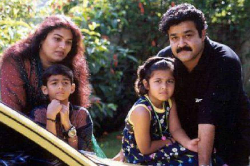 കുട്ടികളായ പ്രണവിനും വിസ്മയക്കും ഒപ്പം മോഹൻലാൽ, സുചിത്ര