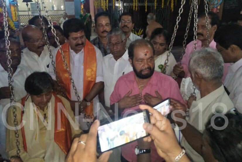  കോൺഗ്രസ് നേതാക്കളുടെയും അംഗങ്ങളുടെയും സാന്നിധ്യത്തിലായിരുന്നു അപകടം