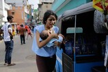 ഭീകരാക്രമണത്തിന്‍റെ നടുക്കം വിട്ടുമാറാതെ ശ്രീലങ്ക