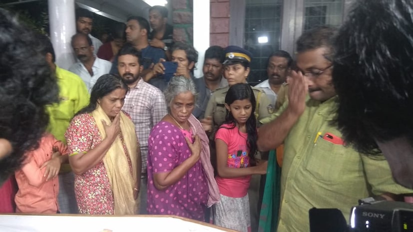  കോട്ടയം മെഡിക്കല്‍ കോളജില്‍ പോസ്റ്റുമോര്‍ട്ടത്തിനു ശേഷം തൊടുപുഴ ഉടുമ്പന്നൂരില്‍ അമ്മയുടെ വീട്ടിലേക്ക് മൃതദേഹം എത്തിച്ചു