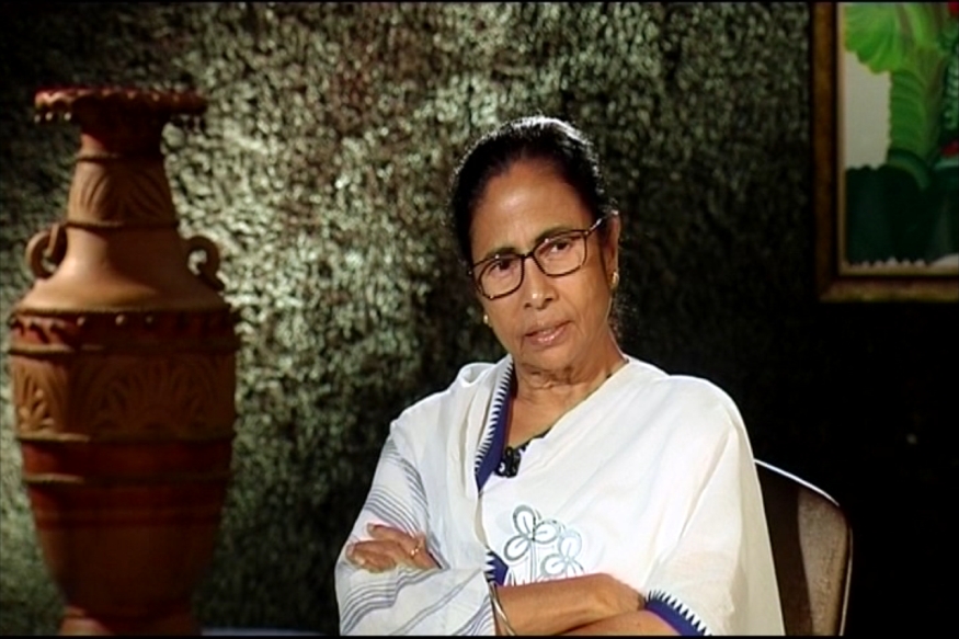 മുസ്ലീങ്ങളോടുള്ള മായാവതിയുടെ വോട്ടഭ്യർഥന ഹൃദയസ്പർശി, യോഗിയുടെ പരാമർശം അപകടകരം: മമതാ ബാനർജി
