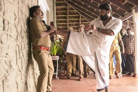 എന്ത് പ്രഹസനമാണ് പോലീസേ? പോലീസ് ഓഫീസേഴ്സ് സംഘടനയുടെ മുൻ അധികാരിയുടെ കുറിപ്പിങ്ങനെ എന്ത് പ്രഹസനമാണ് പോലീസേ? പോലീസ് ഓഫീസേഴ്സ് സംഘടനയുടെ മുൻ അധികാരിയുടെ കുറിപ്പിങ്ങനെ