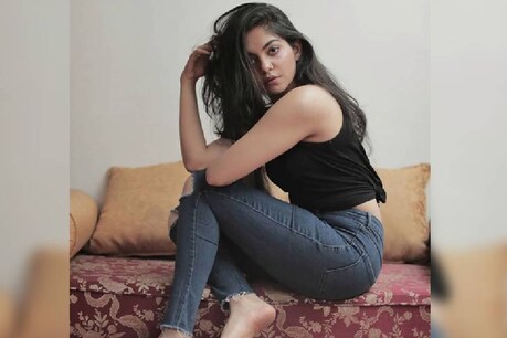 നേരം വൈകിയാൽ ആൺകുട്ടികൾക്കൊപ്പം സമയം ചിലവഴിക്കുന്നത് തെറ്റോ? അഹാന കൃഷ്ണയുടെ മറുപടി നേരം വൈകിയാൽ ആൺകുട്ടികൾക്കൊപ്പം സമയം ചിലവഴിക്കുന്നത് തെറ്റോ? അഹാന കൃഷ്ണയുടെ മറുപടി