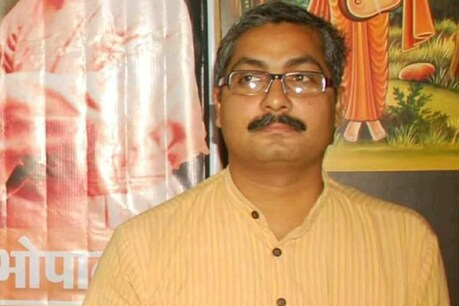 മഹാത്മ ഗാന്ധിയെ അപമാനിച്ച ബിജെപി നേതാവ് അനില് സൗമിത്രയ്ക്ക് സസ്പെന്ഷന് മഹാത്മ ഗാന്ധിയെ അപമാനിച്ച ബിജെപി നേതാവ് അനില് സൗമിത്രയ്ക്ക് സസ്പെന്ഷന്