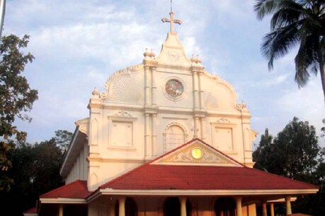 ആരാധനയ്ക്ക് ഓര്ത്തഡോക്സ് വിഭാഗമെത്തി; മുടവൂര് സെന്റ് ജോര്ജ് യാക്കോബായ പള്ളിയില് സംഘര്ഷാവസ്ഥ ആരാധനയ്ക്ക് ഓര്ത്തഡോക്സ് വിഭാഗമെത്തി; മുടവൂര് സെന്റ് ജോര്ജ് യാക്കോബായ പള്ളിയില് സംഘര്ഷാവസ്ഥ