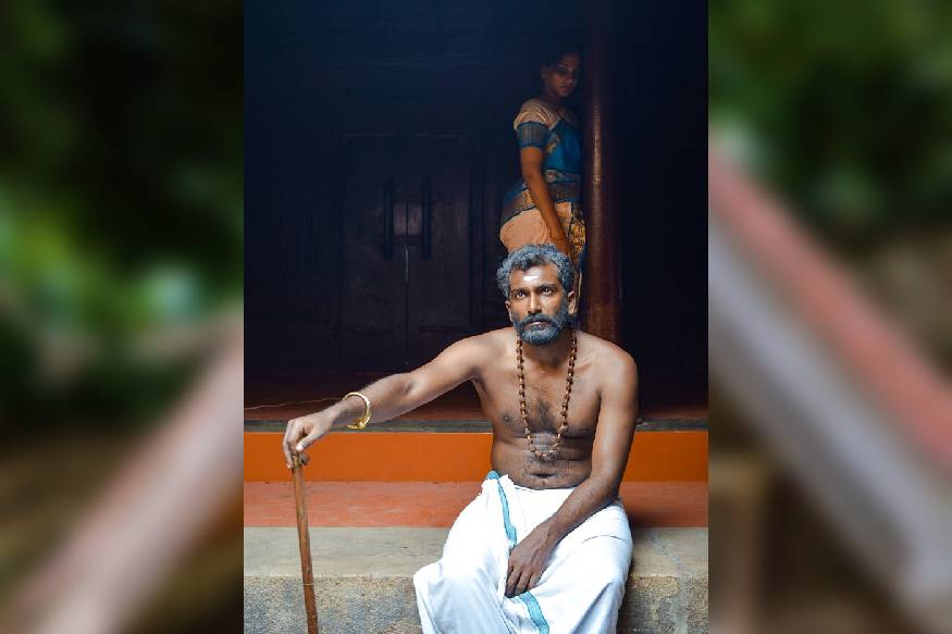 വർഷങ്ങൾ പലതു കഴിഞ്ഞു. ശങ്കരൻ തമ്പിയ്ക്ക് പലപ്പോഴായി വല്ലിയുടെ സാമീപ്യം തനിക്ക് ചുറ്റുമുള്ളതായി അനുഭവപെട്ടു. ഗതികിട്ടാത്ത പ്രേതത്തെപോലെ വല്ലി ആ കൊട്ടാരത്തിൽ അലയുന്നത് അയാളുടെ സ്വപ്നത്തിൽ കണ്ടു. തമ്പി തെറ്റുകാരൻ അല്ലെന്നാണ് ഇപ്പോഴും പറയുന്നത്. തന്റെ മകളുടെ രക്ഷയ്ക്കായി അയാളെ കൊന്നതിൽ അദ്ദേഹത്തിനൊട്ട് വിഷമവുമില്ല. മേടയിലെ ഗുരുക്കന്മാരെ വിളിപ്പിച്ചു ഒരു ഉച്ഛാടനവും ആവാഹനവും മറ്റ് ക്രിയകളും ചെയ്തിട്ട് ഒടുക്കം വല്ലിയെ തെക്കിനിയിൽ ബന്ധിപ്പിച്ചു വർഷങ്ങൾ പലതു കഴിഞ്ഞു. ശങ്കരൻ തമ്പിയ്ക്ക് പലപ്പോഴായി വല്ലിയുടെ സാമീപ്യം തനിക്ക് ചുറ്റുമുള്ളതായി അനുഭവപെട്ടു. ഗതികിട്ടാത്ത പ്രേതത്തെപോലെ വല്ലി ആ കൊട്ടാരത്തിൽ അലയുന്നത് അയാളുടെ സ്വപ്നത്തിൽ കണ്ടു. തമ്പി തെറ്റുകാരൻ അല്ലെന്നാണ് ഇപ്പോഴും പറയുന്നത്. തന്റെ മകളുടെ രക്ഷയ്ക്കായി അയാളെ കൊന്നതിൽ അദ്ദേഹത്തിനൊട്ട് വിഷമവുമില്ല. മേടയിലെ ഗുരുക്കന്മാരെ വിളിപ്പിച്ചു ഒരു ഉച്ഛാടനവും ആവാഹനവും മറ്റ് ക്രിയകളും ചെയ്തിട്ട് ഒടുക്കം വല്ലിയെ തെക്കിനിയിൽ ബന്ധിപ്പിച്ചു