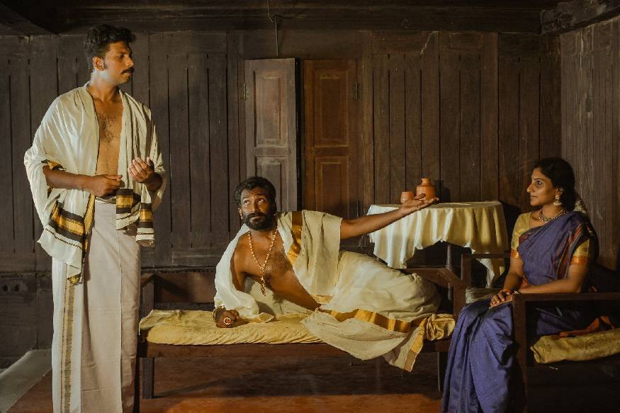അപ്പോഴാണ് രാമനാഥൻ എന്ന പേരുള്ള കൊട്ടാരത്തിലെ പ്രധാന ഗായകൻ , ശങ്കരൻ തമ്പിയെ കാണാൻ വരുന്നത്. ഗായകനെന്ന നിലയ്ക്ക്, പുതിയ നർത്തകിയെ തീർച്ചയായും പരിചയപ്പെടേണ്ടതാണ് എന്ന് മനസിലാക്കി , ശങ്കരൻ തമ്പി വല്ലിയേയും, രാമനാഥനേയും പരിചയപെടുത്തുന്നു. അപ്പോഴാണ് രാമനാഥൻ എന്ന പേരുള്ള കൊട്ടാരത്തിലെ പ്രധാന ഗായകൻ , ശങ്കരൻ തമ്പിയെ കാണാൻ വരുന്നത്. ഗായകനെന്ന നിലയ്ക്ക്, പുതിയ നർത്തകിയെ തീർച്ചയായും പരിചയപ്പെടേണ്ടതാണ് എന്ന് മനസിലാക്കി , ശങ്കരൻ തമ്പി വല്ലിയേയും, രാമനാഥനേയും പരിചയപെടുത്തുന്നു.