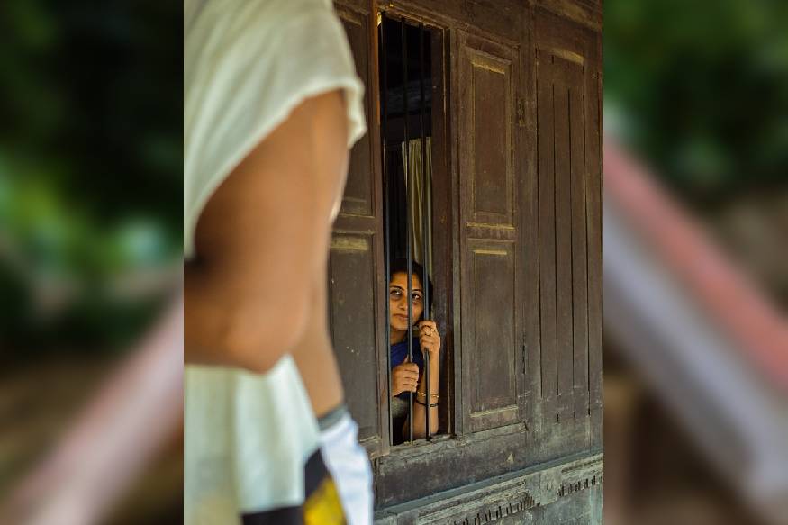 സ്വാഭാവികമായും , കൊട്ടാരത്തിലെ ആസ്ഥാന ഗായകൻ എന്ന നിലയ്ക്ക് രാമനാഥനിലെ കഴിവിൽ വല്ലി മയങ്ങി. ഏതുനേരവും, അയാൾ ഒരു മന്ദമാരുതനെപോലെ തന്നെ തഴുകുന്നതായി അവൾക്ക് തോന്നി സ്വാഭാവികമായും , കൊട്ടാരത്തിലെ ആസ്ഥാന ഗായകൻ എന്ന നിലയ്ക്ക് രാമനാഥനിലെ കഴിവിൽ വല്ലി മയങ്ങി. ഏതുനേരവും, അയാൾ ഒരു മന്ദമാരുതനെപോലെ തന്നെ തഴുകുന്നതായി അവൾക്ക് തോന്നി