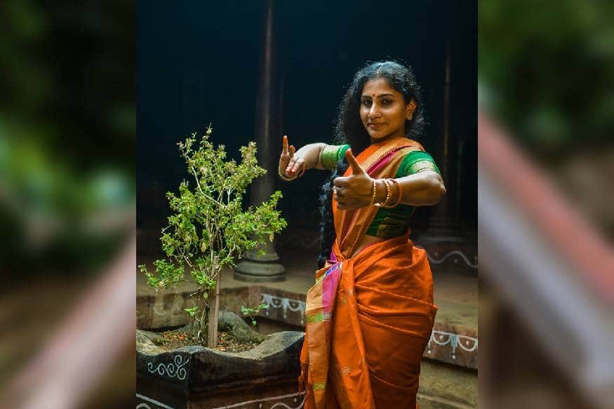 പാട്ടിലെ പല്ലവിയും , അനുപല്ലവിയും മൂർധന്യാവസ്ഥയിൽ കയറുന്ന പോലെതന്നെ, രാമനാഥന്റെയുള്ളിൽ താൻ നാളുകളായി തക്കം പാർത്തിരുന്ന വല്ലിയെ പ്രാപിക്കുക എന്ന സ്വപ്നത്തിലേയ്ക്കുള്ള ദൂരം കുറഞ്ഞു വരുന്നതായി അയാൾക്ക് തോന്നി. അവളുടെ ഓരോ നോട്ടത്തിനും , അരുതാത്ത അർത്ഥം കണ്ടെത്താൻ അയാൾ ശ്രമിച്ചു. വല്ലിക്കും രാമനാഥനെ ഇഷ്ടമായിരുന്നു ; എന്നാൽ അതൊരിക്കലും അയാൾക്ക് അവളോടുള്ള പോലെ ബാഹ്യമായി സൗന്ദര്യത്തെ ഊന്നിയുള്ളതല്ലായിരുന്നു പാട്ടിലെ പല്ലവിയും , അനുപല്ലവിയും മൂർധന്യാവസ്ഥയിൽ കയറുന്ന പോലെതന്നെ, രാമനാഥന്റെയുള്ളിൽ താൻ നാളുകളായി തക്കം പാർത്തിരുന്ന വല്ലിയെ പ്രാപിക്കുക എന്ന സ്വപ്നത്തിലേയ്ക്കുള്ള ദൂരം കുറഞ്ഞു വരുന്നതായി അയാൾക്ക് തോന്നി. അവളുടെ ഓരോ നോട്ടത്തിനും , അരുതാത്ത അർത്ഥം കണ്ടെത്താൻ അയാൾ ശ്രമിച്ചു. വല്ലിക്കും രാമനാഥനെ ഇഷ്ടമായിരുന്നു ; എന്നാൽ അതൊരിക്കലും അയാൾക്ക് അവളോടുള്ള പോലെ ബാഹ്യമായി സൗന്ദര്യത്തെ ഊന്നിയുള്ളതല്ലായിരുന്നു