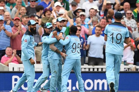 World Cup 2019:ദക്ഷിണാഫ്രിക്കയെ 104 റണ്സിന് തകര്ത്ത് ഇംഗ്ലണ്ട് തുടങ്ങി World Cup 2019:ദക്ഷിണാഫ്രിക്കയെ 104 റണ്സിന് തകര്ത്ത് ഇംഗ്ലണ്ട് തുടങ്ങി