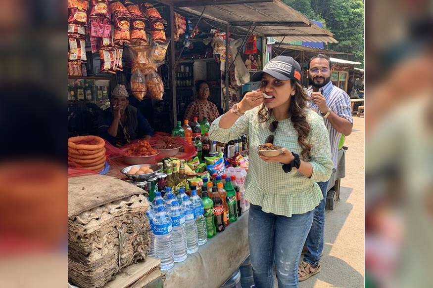 നേപ്പാളിന്റെ രുചി വൈവിധ്യങ്ങളിലൂടെ ഗായികയും അഭിനേത്രിയുമായ റിമി ടോമി. ഒപ്പം അനുജൻ റിങ്കു ടോമി