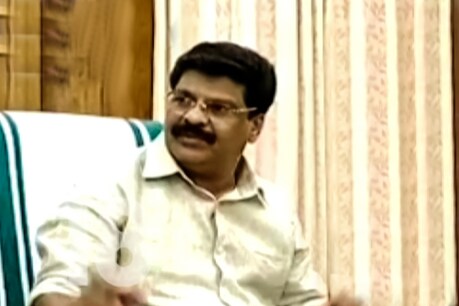 ചോദ്യങ്ങൾ തയ്യാറാക്കുന്നത് പി.എസ്.സിയല്ല; അനാവശ്യ വിവാദങ്ങളിലേക്ക് വലിച്ചിഴയ്ക്കരുതെന്ന് ചെയർമാൻ ചോദ്യങ്ങൾ തയ്യാറാക്കുന്നത് പി.എസ്.സിയല്ല; അനാവശ്യ വിവാദങ്ങളിലേക്ക് വലിച്ചിഴയ്ക്കരുതെന്ന് ചെയർമാൻ