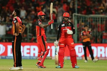 IPL2016: ജയത്തോടെ ബാംഗ്ലൂർ മടങ്ങി; ഹൈദരാബാദിന് കാത്തിരിപ്പ് IPL2016: ജയത്തോടെ ബാംഗ്ലൂർ മടങ്ങി; ഹൈദരാബാദിന് കാത്തിരിപ്പ്