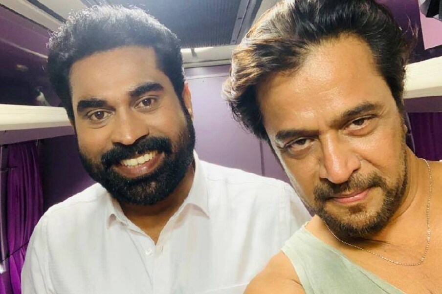  സ്പീഡ് ട്രാക്ക് സംവിധായകൻ എസ് എൽ പുരം ജയസൂര്യ സംവിധാനം ചെയ്യുന്ന ചിത്രമാ‌ണ് ജാക്ക് ഡാനിയൽ.