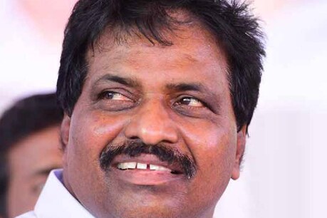 'ഹിന്ദി നമ്മുടെ പാര്ട്ടിയെ തോല്പിച്ച അലവലാതികളുടെ ഭാഷ, ഹമാരീ രാഷ്ട്രഭാഷാ ഇറ്റാലിയന് ഹേ...' 'ഹിന്ദി നമ്മുടെ പാര്ട്ടിയെ തോല്പിച്ച അലവലാതികളുടെ ഭാഷ, ഹമാരീ രാഷ്ട്രഭാഷാ ഇറ്റാലിയന് ഹേ...'