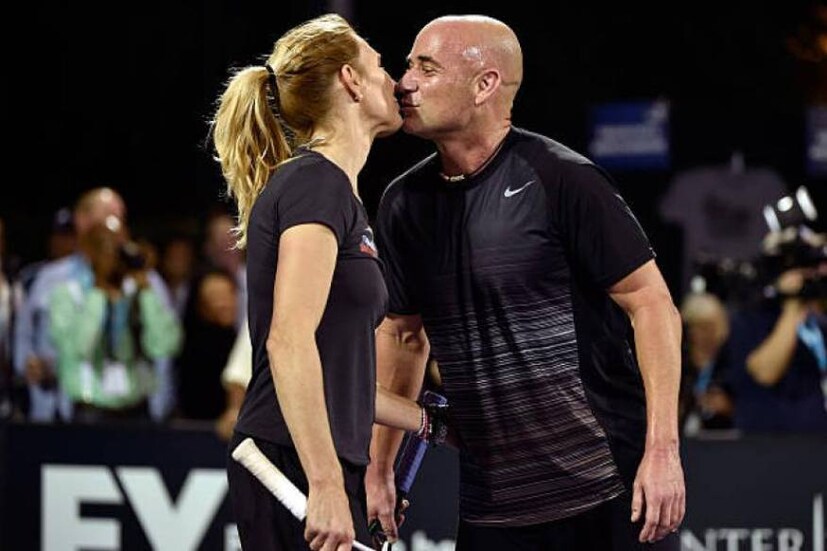  സ്റ്റെഫാനി മരിയ ഗ്രാഫ് എന്ന മുഴുവന്‍ പേരുള്ള സ്റ്റെഫിയുടെ ജനനം 1969 ജൂണ്‍ 14 ന് ജര്‍മനിയിലെ ബ്രൂള്‍ എന്ന ചെറിയ പട്ടണത്തിലാണ്. പിതാവ് പീറ്റര്‍, മാതാവ് ഹൈഡി, സഹോദരന്‍ മിഖായേല്‍.