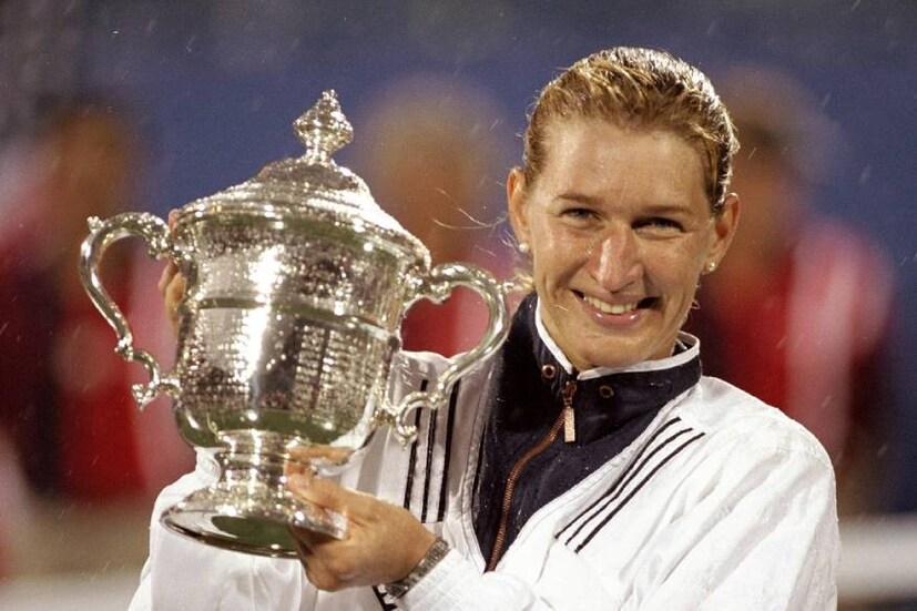  107 ലോക മത്സരങ്ങളില്‍ സ്റ്റെഫി വിജയം നേടിയിരുന്നു. അതില്‍ 22 ഗ്രാന്‍ഡ് സ്ലാം ടൂര്‍ണമെന്റുകള്‍. വിംബിള്‍ഡണ്‍ (7), ഫ്രഞ്ച് ഓപ്പണ്‍ (6), യുഎസ് ഓപ്പണ്‍ (5), ഓസ്‌ട്രേലിയന്‍ ഓപ്പണ്‍ (4)