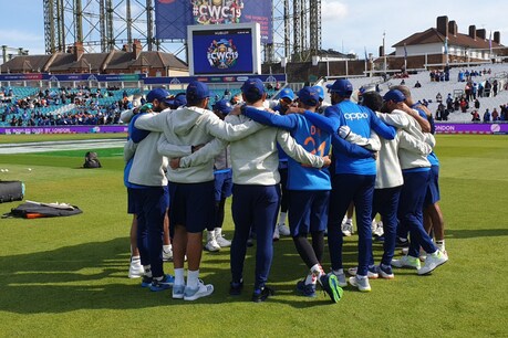 ICC World cup 2019: പടയോട്ടം തുടരാന് ഫിഞ്ചും സംഘവും; പിടിച്ചുകെട്ടാന് ഇന്ത്യ; ആവേശ പോരാട്ടം ഉടന് ICC World cup 2019: പടയോട്ടം തുടരാന് ഫിഞ്ചും സംഘവും; പിടിച്ചുകെട്ടാന് ഇന്ത്യ; ആവേശ പോരാട്ടം ഉടന്