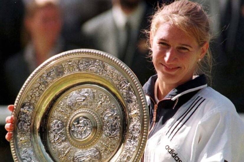  എട്ട് തവണ ജര്‍മനി മികച്ച സ്‌പോര്‍ട്‌സ് താരം എന്ന ബഹുമതി നല്‍കി ആദരിച്ചു.