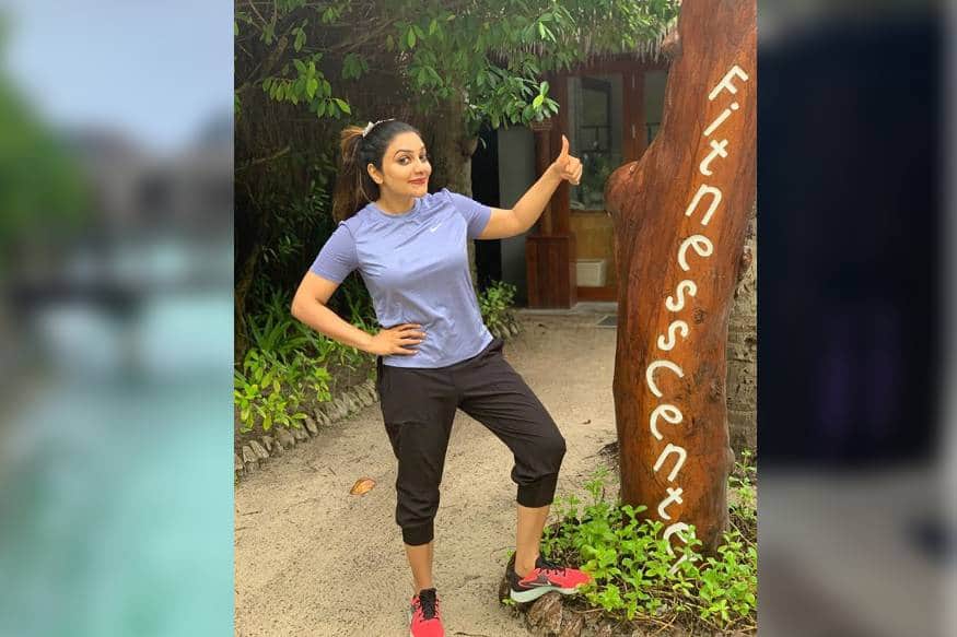 കൊറോണ സന്ദേശങ്ങൾ മുറതെറ്റാതെ തന്നെ തന്റെ പ്രേക്ഷകരിലേക്കും ആരാധകരിലേക്കും എത്തിക്കാൻ റിമി ശ്രദ്ധിക്കുന്നുണ്ട്. റിമിയുടെ കുറിപ്പ് ഇതാ... കൊറോണ സന്ദേശങ്ങൾ മുറതെറ്റാതെ തന്നെ തന്റെ പ്രേക്ഷകരിലേക്കും ആരാധകരിലേക്കും എത്തിക്കാൻ റിമി ശ്രദ്ധിക്കുന്നുണ്ട്. റിമിയുടെ കുറിപ്പ് ഇതാ...