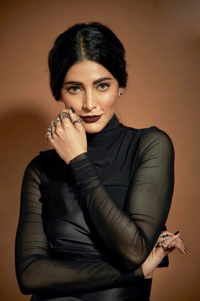  അഭിനേത്രിയും ഗായികയുമായ ശ്രുതി ഇതേപ്പറ്റി തുറന്നു സമ്മതിച്ചിട്ടുമുണ്ട്